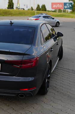 Седан Audi A4 2018 в 