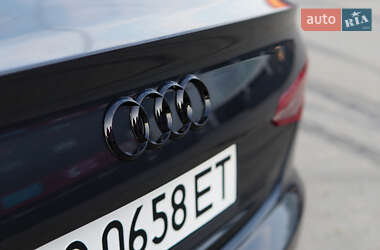 Седан Audi A4 2018 в 
