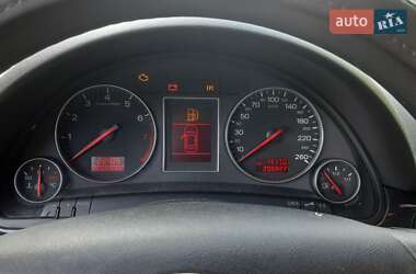 Седан Audi A4 2002 в 