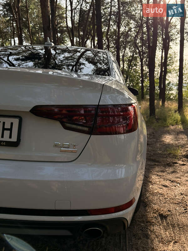 Седан Audi A4 2018 в Запорожье