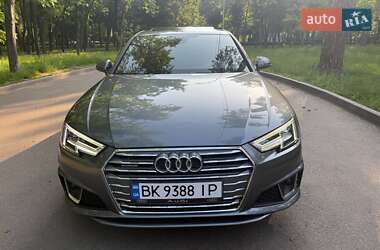 Седан Audi A4 2019 в 