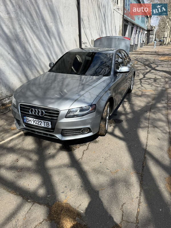 Седан Audi A4 2011 в 