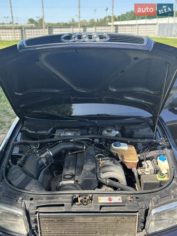 Седан Audi A4 1995 в Александрие