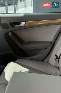 Седан Audi A4 2009 в 