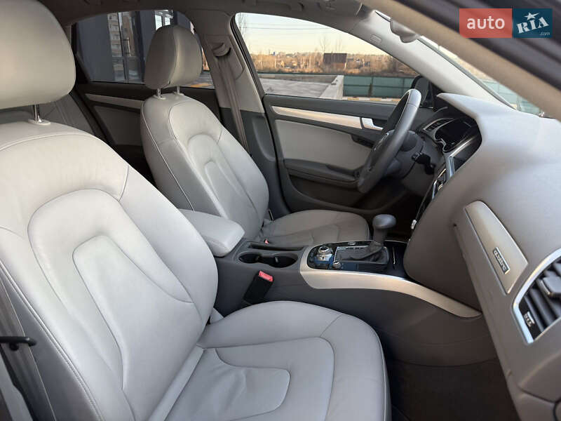 Седан Audi A4 2014 в Києві