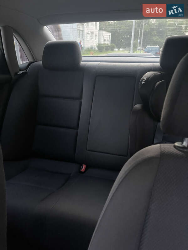 Седан Audi A4 2003 в Києві