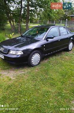 Седан Audi A4 1997 в Радехові