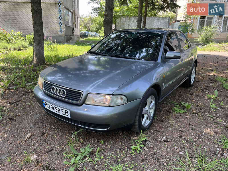Седан Audi A4 1996 в 
