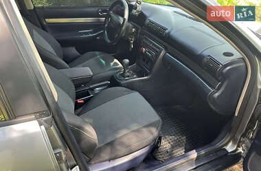 Седан Audi A4 1996 в 
