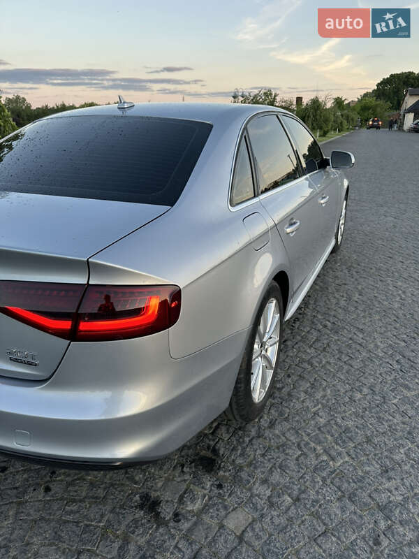 Седан Audi A4 2014 в Львові