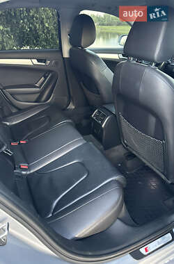 Седан Audi A4 2014 в Львове