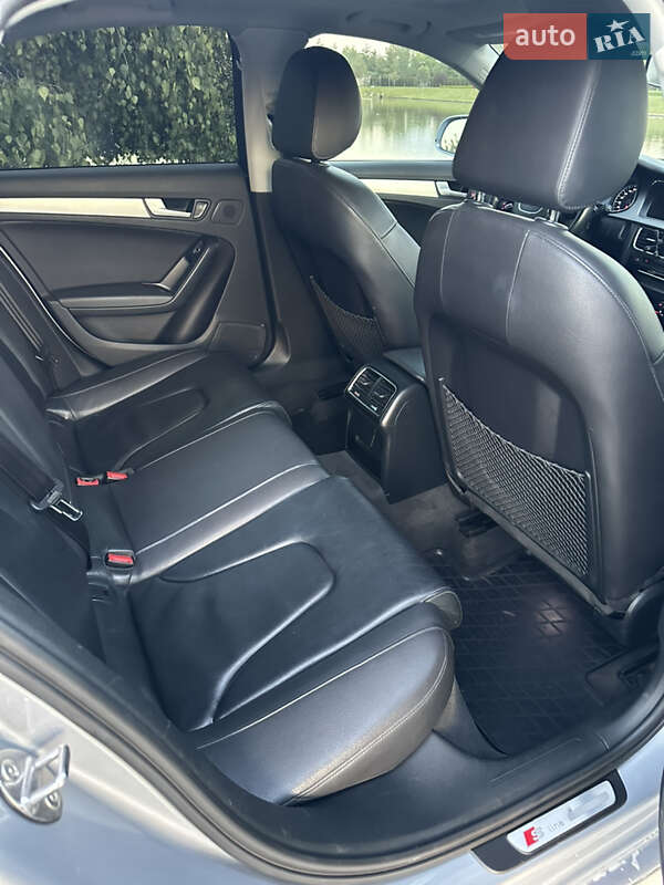 Седан Audi A4 2014 в Львові