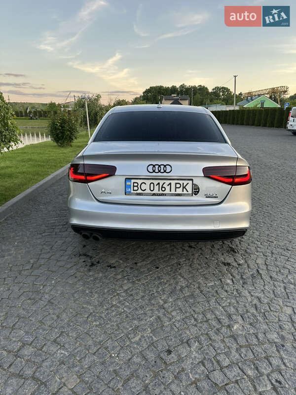 Седан Audi A4 2014 в Львові