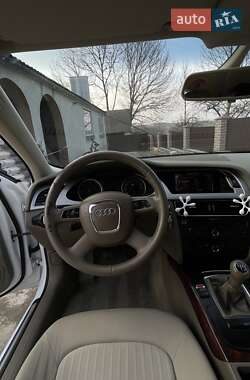 Седан Audi A4 2010 в 