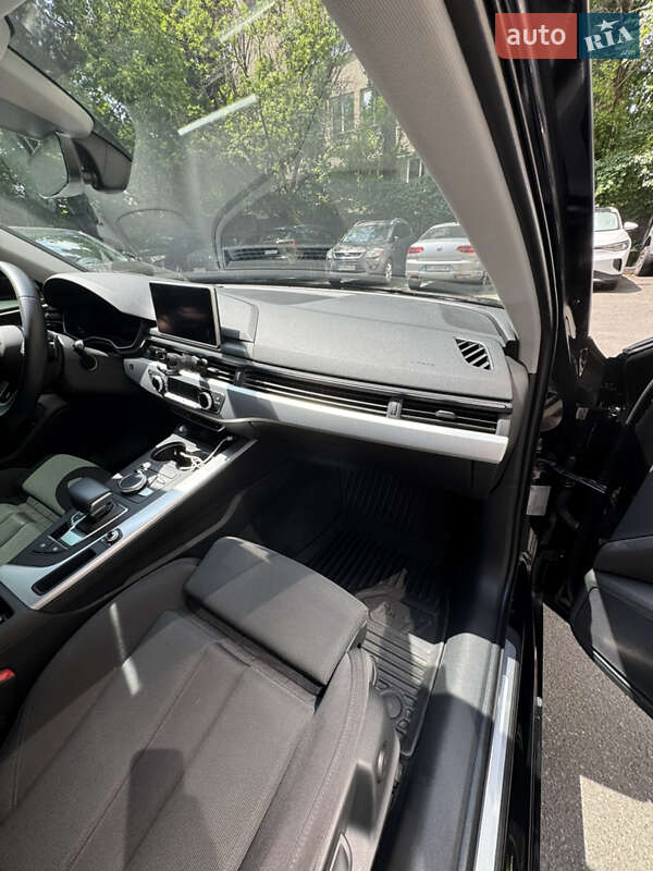 Универсал Audi A4 2016 в Киеве
