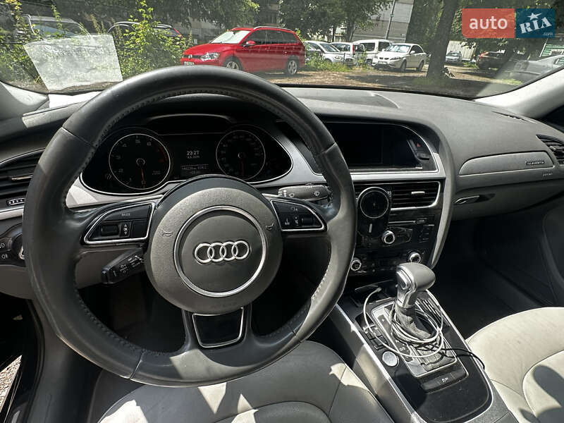 Седан Audi A4 2015 в Києві