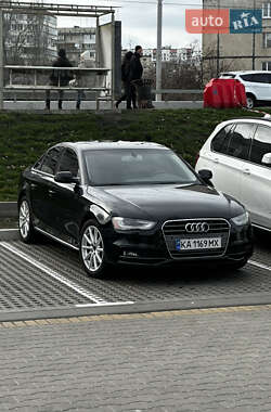 Седан Audi A4 2015 в Киеве