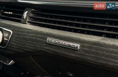 Седан Audi A4 2023 в 