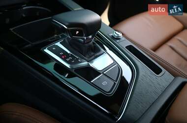 Седан Audi A4 2023 в 