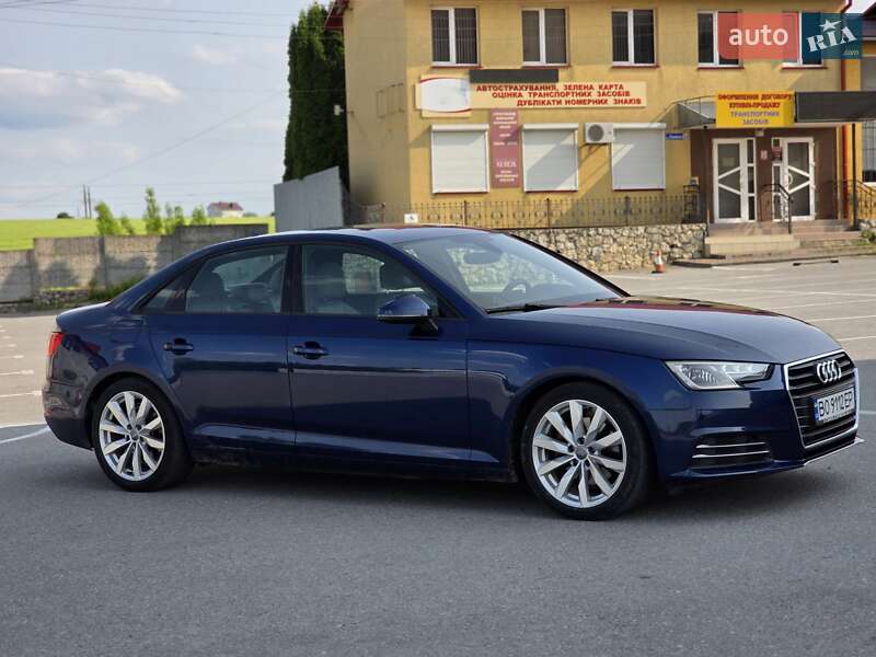 Седан Audi A4 2016 в Тернополе