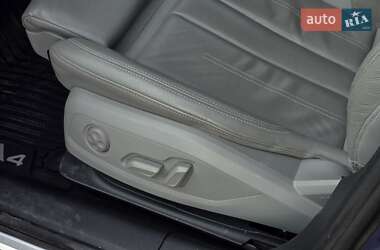 Седан Audi A4 2016 в 
