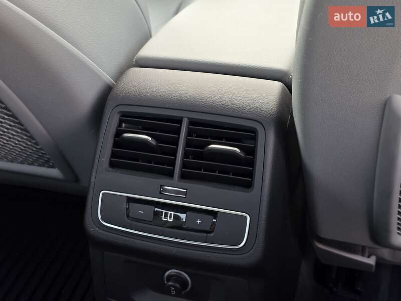 Седан Audi A4 2016 в Тернополе