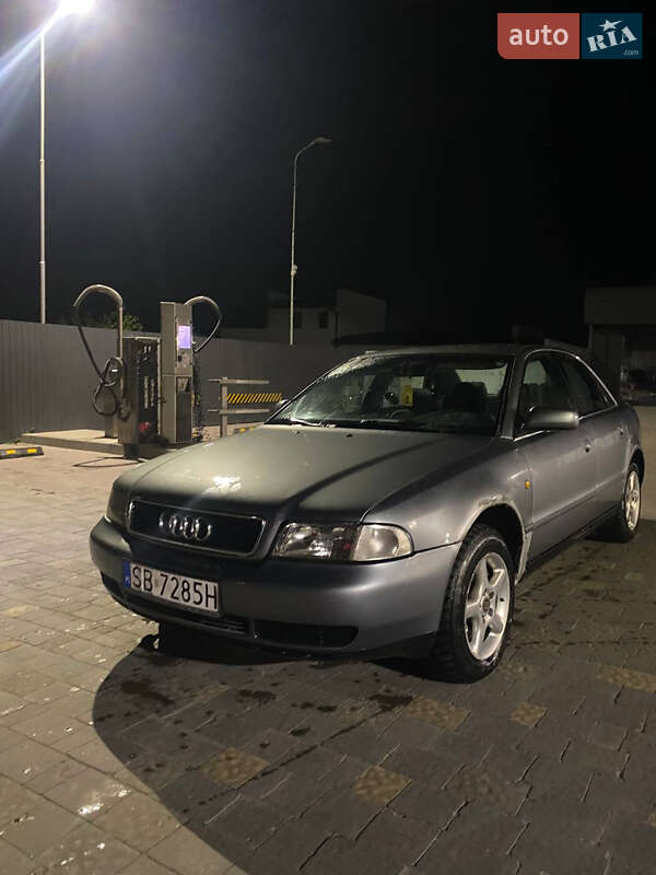 Седан Audi A4 1998 в 