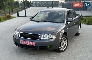 Седан Audi A4 2003 в Сарнах