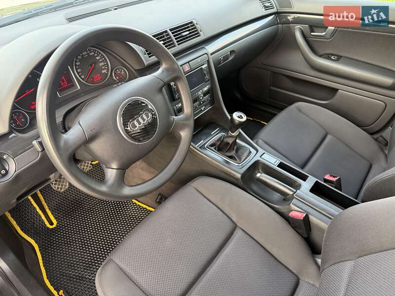 Седан Audi A4 2003 в Сарнах