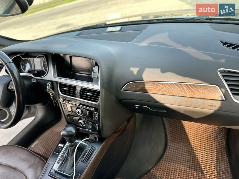 Седан Audi A4 2012 в Хмельницком