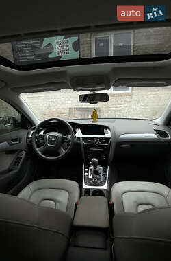 Седан Audi A4 2010 в 