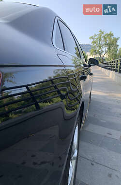 Седан Audi A4 2019 в 
