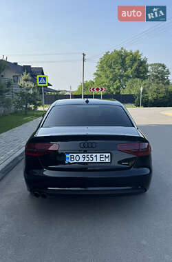 Седан Audi A4 2012 в 
