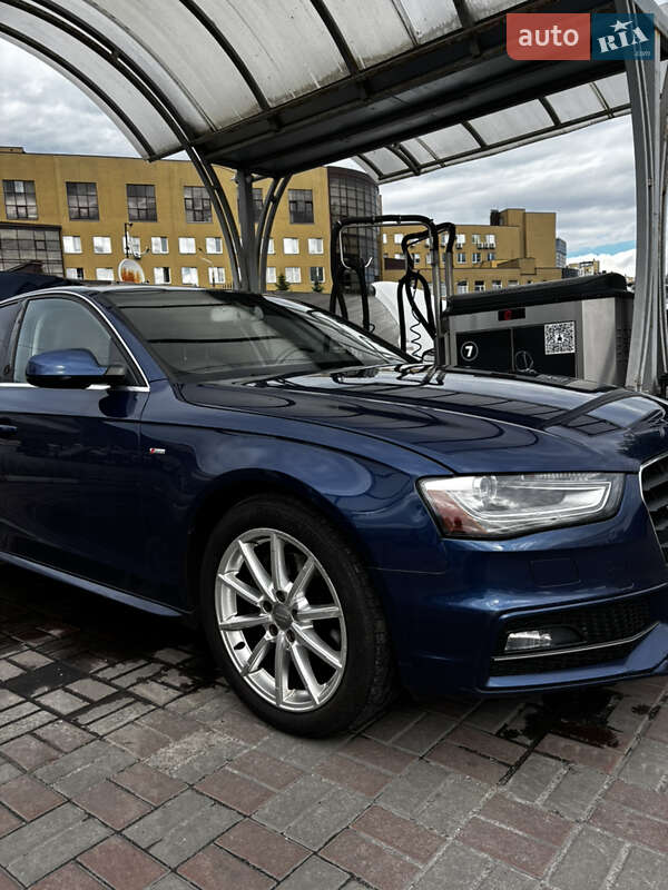 Седан Audi A4 2014 в Петропавловской Борщаговке