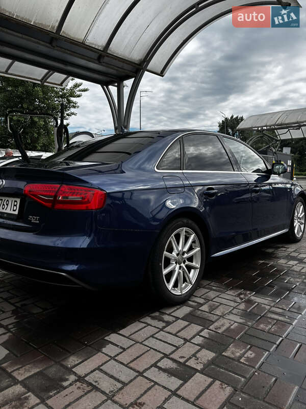 Седан Audi A4 2014 в Петропавловской Борщаговке