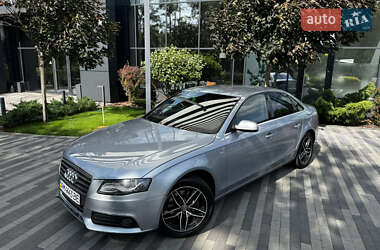 Седан Audi A4 2011 в Києві