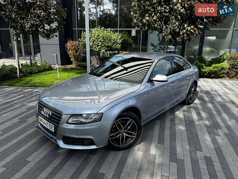 Седан Audi A4 2011 в Киеве