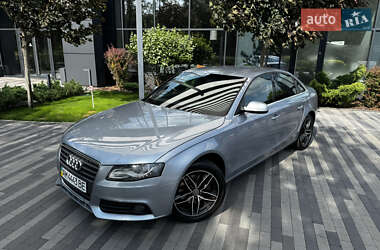 Седан Audi A4 2011 в 