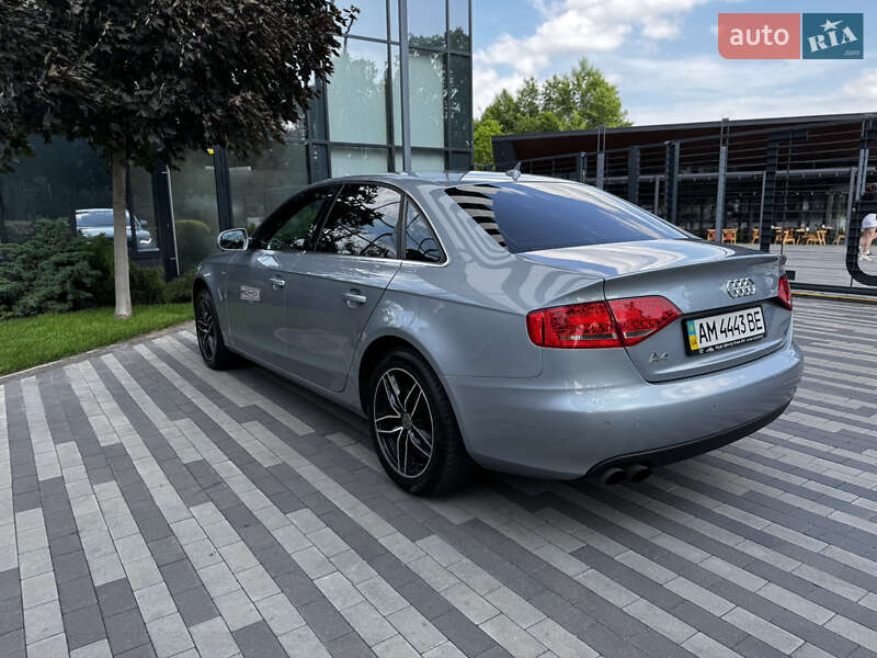 Седан Audi A4 2011 в Киеве