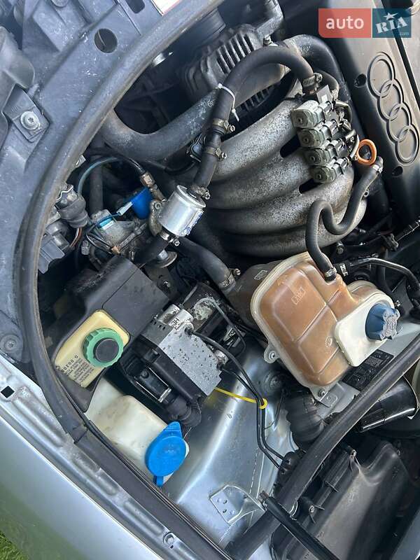 Седан Audi A4 1996 в Коростене