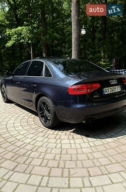 Седан Audi A4 2012 в 