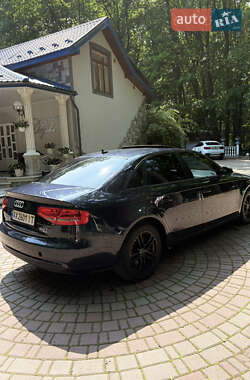 Седан Audi A4 2012 в 