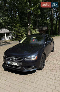 Седан Audi A4 2012 в 