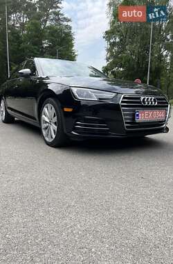 Седан Audi A4 2017 в 