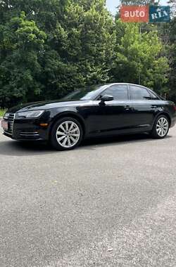 Седан Audi A4 2017 в 