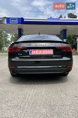Седан Audi A4 2017 в 