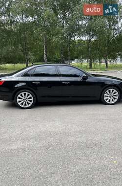 Седан Audi A4 2017 в 