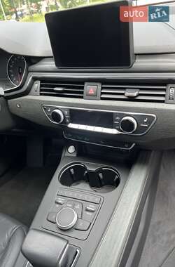 Седан Audi A4 2017 в 