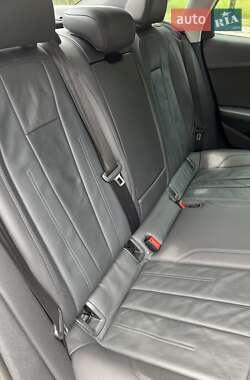 Седан Audi A4 2017 в 