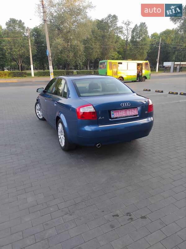 Седан Audi A4 2004 в Каменском